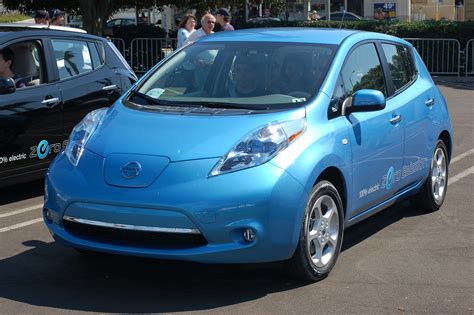 Is blue color really the best to maintain? - My Nissan Leaf Forum