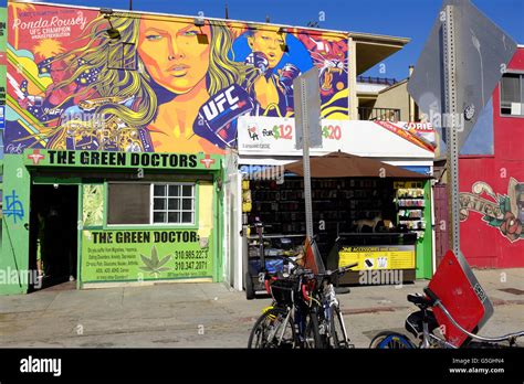 Venice Beach Murals and Graffiti Wall Art, Venice Beach, Los Angeles Stock Photo - Alamy