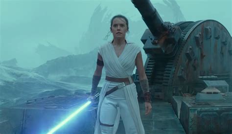 Ridley, Driver’s Final ‘Star Wars: Rise of Skywalker’ Lightsaber Fight | IndieWire