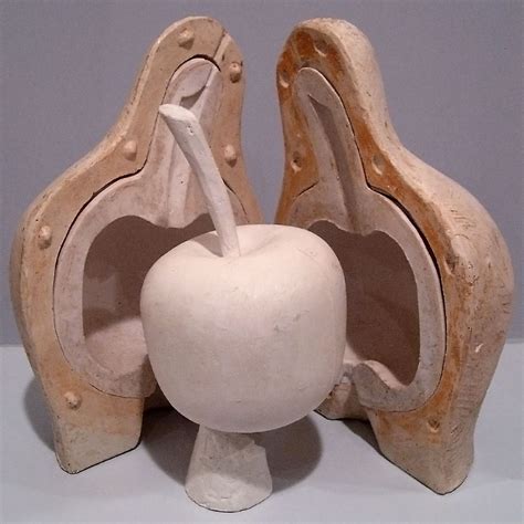 File:Lost Wax-Model of apple in plaster.jpg - Wikipedia