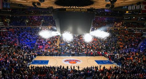 New York Knicks at Madison Square Garden | New York By Rail