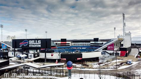 Where the Buffalo Bills Stadium is located and popular tour companies ...