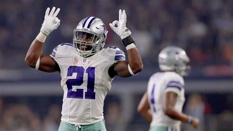 Ezekiel Elliott Weighs 220, 'Ready to Go' Should Holdout End [Report]