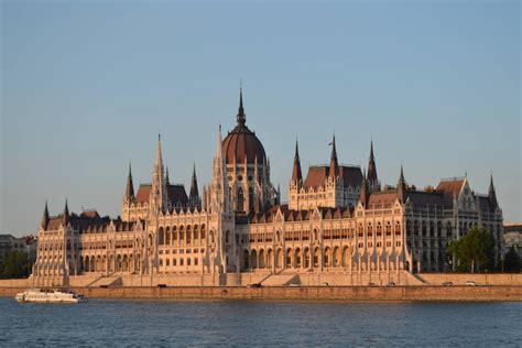 Parliament, Budapest - funiQ