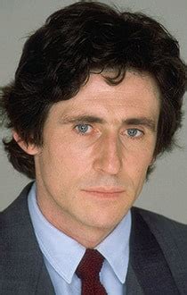 Gabriel Byrne - Biography, Height & Life Story | Super Stars Bio