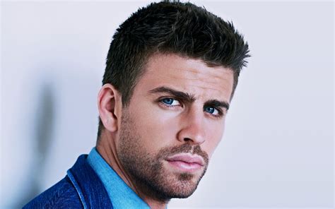 Gerard Piqué: Net worth, House, Car, Salary, Wife & Family - 2018 Muzul