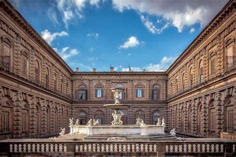 Step into the World of Royalty| Royal Apartments at Pitti Palace