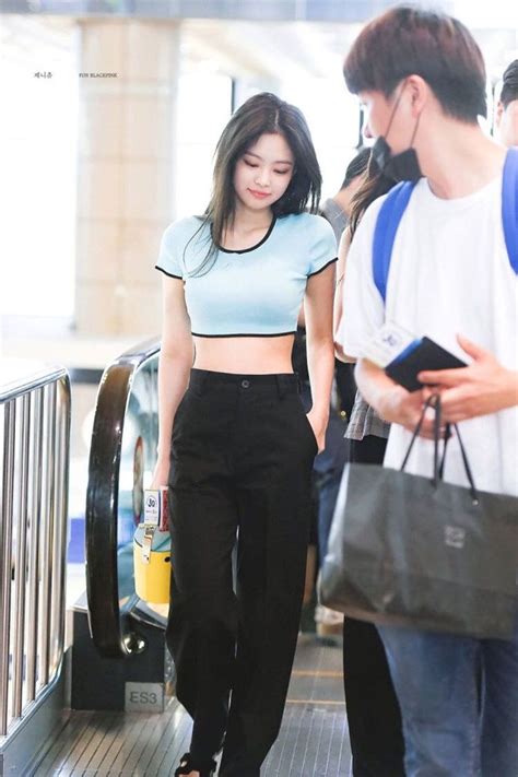 How Jennie Kim From Blackpink Likes To Dress | KpopStarz