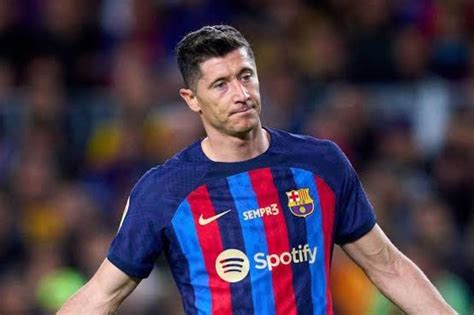 FC Barcelona’s Shocking Contract Clauses for Robert Lewandowski Cast Doubts Over His Future in ...