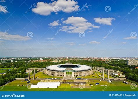 Berlin olympic stadium editorial image. Image of olympiastadion - 19825685