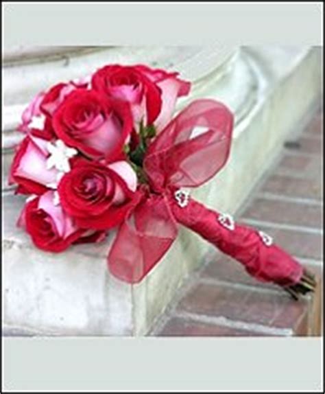 Fire and Ice Roses Bouquet with Embellished Handle in San Antonio, TX - FLOWER ME FLORIST