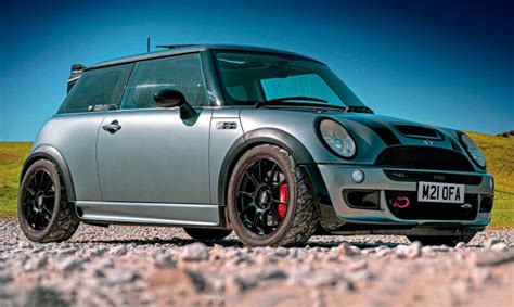 Tuned 307bhp turbo Mini Cooper S R53 — Drives.today