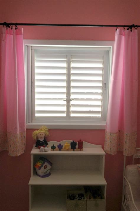 Sew Adorable Fabrics: Girls Bedroom Make-over - Part 1: Curtains & Pillow Case