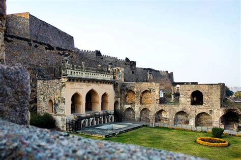 Magnificent Golconda Fort In Hyderabad 2024 - TasteOfTrip