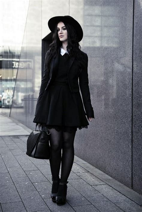 45 Notable Emo Style Outfits And Fashion Ideas