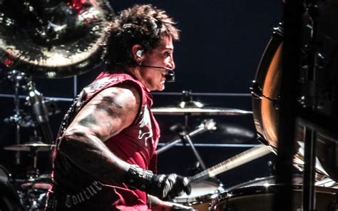 Drummer Deen Castronovo: On a New Journey after Losing Everything - Parade