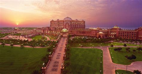 Emirates Palace - Bird's Eye View - modlar.com