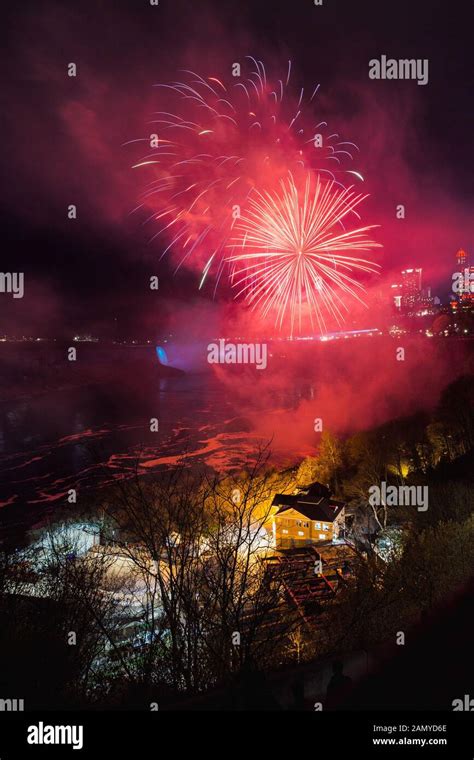 Fireworks at Niagara Falls Stock Photo - Alamy