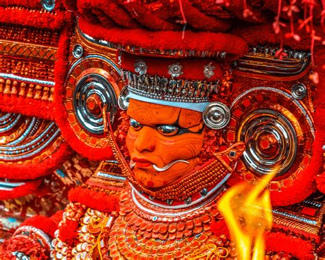 Theyyam In Kerala -A Unique Dance Of Gods – Iris Holidays