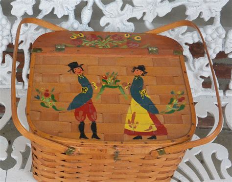 Wicker Picnic Basket - Pie Carrier, Hand Painted Top, Hinged, 2 Handles ...