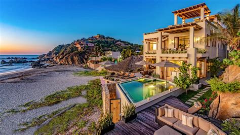 9 Epic Vacation Rentals with Pools and Beaches | Marriott Bonvoy Traveler