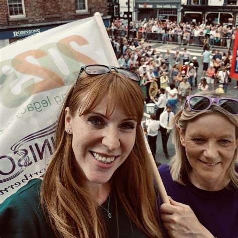 Angela Rayner 🌹 on Twitter: "Great to be back at @DurhamGala 🏻🌹 https ...