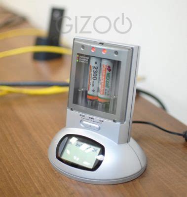 Battery Wizard Alkaline Battery Recharger - GeekAlerts