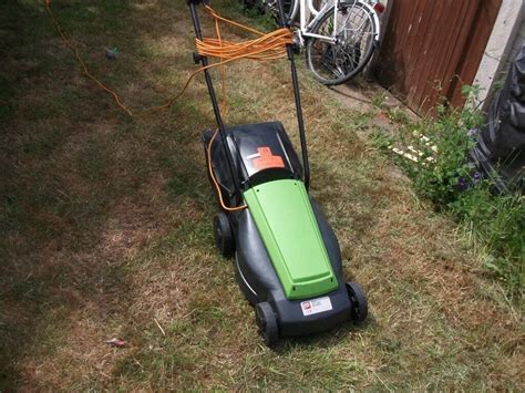 b&q lawnmower with grassbox | in Hove, East Sussex | Gumtree