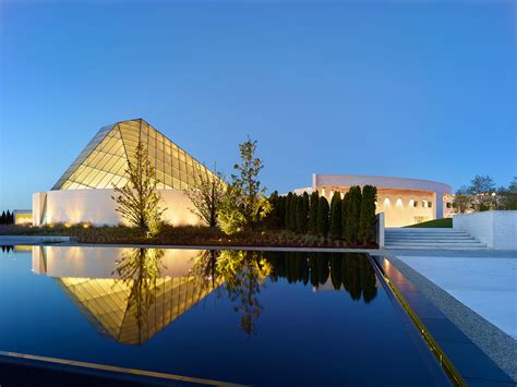 Ismaili Centre - Moriyama Teshima Architects