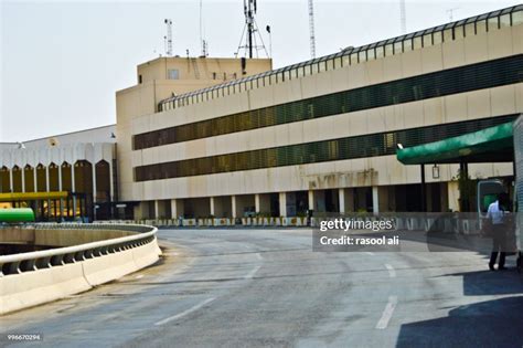 Baghdad International Airport High-Res Stock Photo - Getty Images