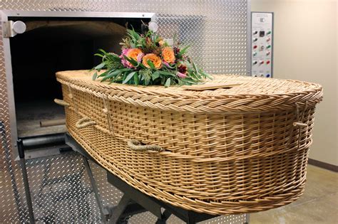 Cremation Caskets - Complete Guide + Best Opions Reviewed