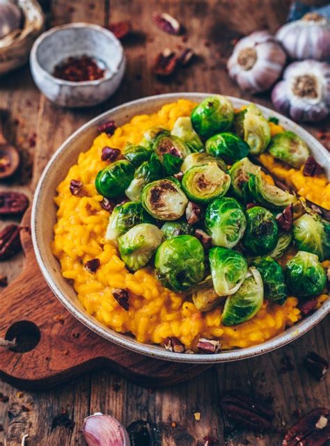 Pumpkin Risotto with Brussels sprouts and pecan nuts | Rosenkohl rezept vegetarisch ...