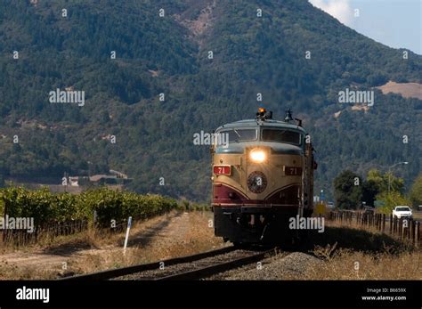 Tour train Napa Valley Vineyards Stock Photo - Alamy