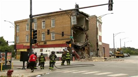 West Garfield Park building collapse injures CDOT worker, Chicago Fire ...