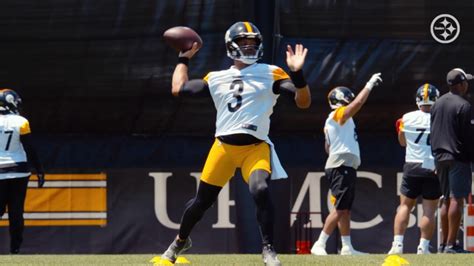 Steelers QB Situation: Wilson Leads, Fields Backs Up - Analysis - BVM ...