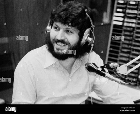 DAVE LEE TRAVIS BBC RADIO DISC JOCKEY DJ (1973 Stock Photo: 31283125 ...