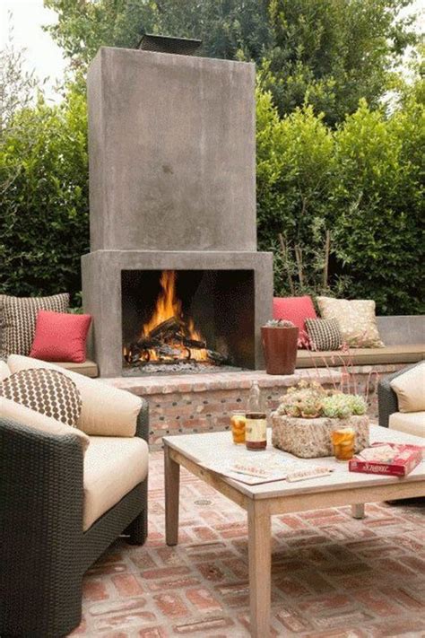 25 Beautiful Outdoor Fireplace Design Ideas - GODIYGO.COM