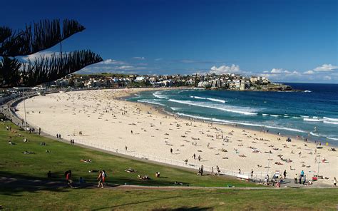 Bondi Beach / New South Wales / Australia // World Beach Guide