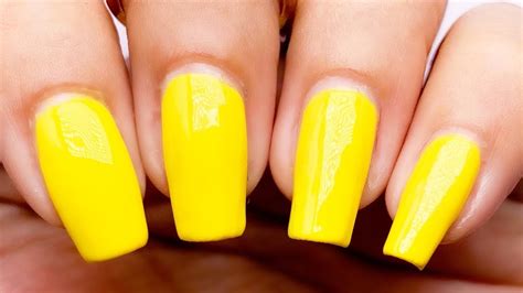 Trending Summer Nail Color 2022 for Spring Summer - Yellow Nail Polish ...