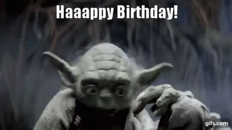 Happy Birthday Yoda GIF - Happy Birthday Yoda Star Wars - Descubre y ...