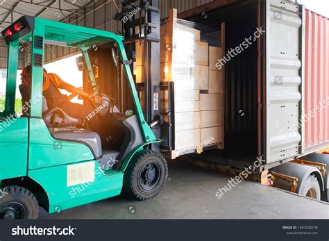 146,370 Heavy load transport Images, Stock Photos & Vectors | Shutterstock