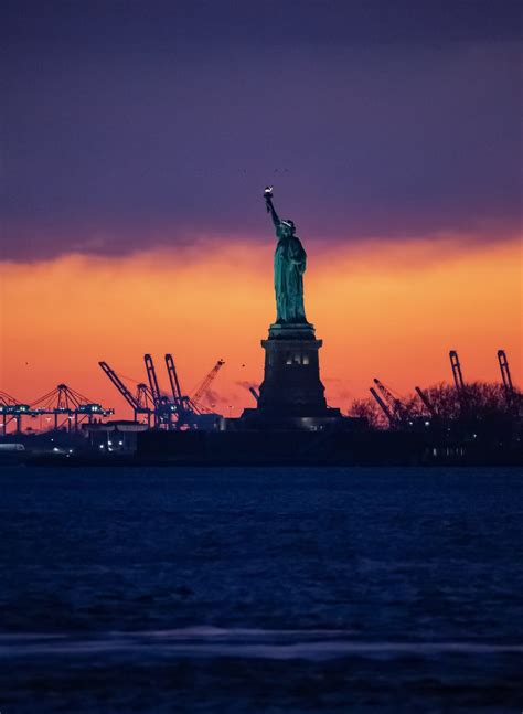 Old Pier 1 at Brooklyn Bridge Park, USA