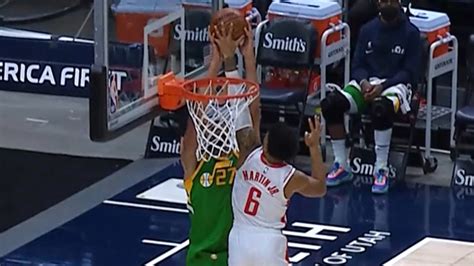 NBA | Video: Kenyon Martin Jr. denies Gobert at the rim