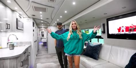 VIDEO: Inside Jason Aldean's Tour Bus - Williamson Source