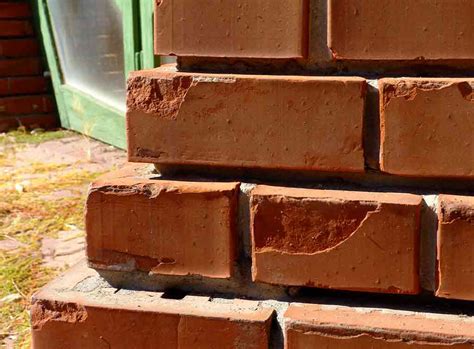 How Much Does Spalling Brick Repair Cost in 2024? | Checkatrade