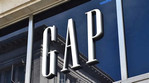 GAP Inc Says It Will Split in 2 Companies, Close 230 Stores