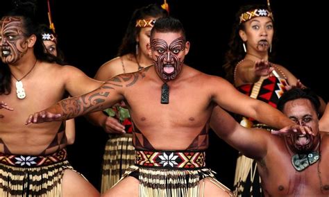 Haka the indigionas peoples dance maori new Zealand, Redi...