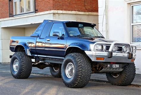 Toyota Hilux 1990 Model - reviews, prices, ratings with various photos