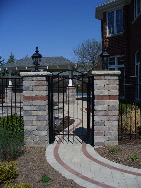 Arched aluminum gate with brick pillars Entrance Gates Driveway ...