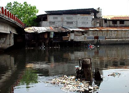 BBC News | Quick Guide | Manila slum life